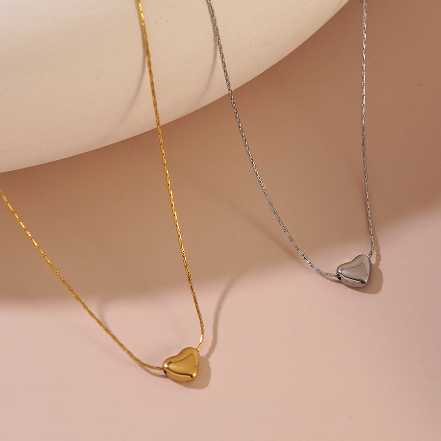 Elegante collana a cuore placcata in acciaio inossidabile da donna