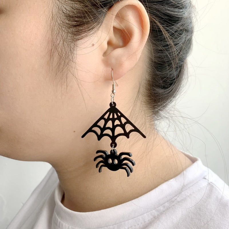 Orecchini da donna ragnatela acrilica a tema Halloween e ragno grande con forma di insetto