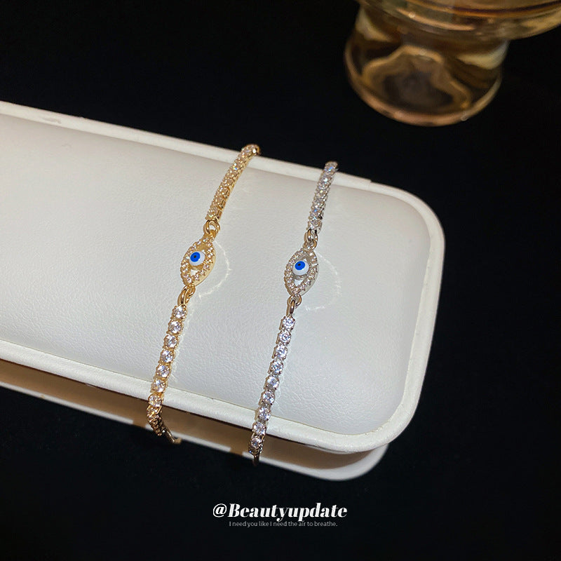 Bracciale da donna in zircone intarsiato, stile lussuoso, geometrico ovale, con base in rame e design elegante e minimalista