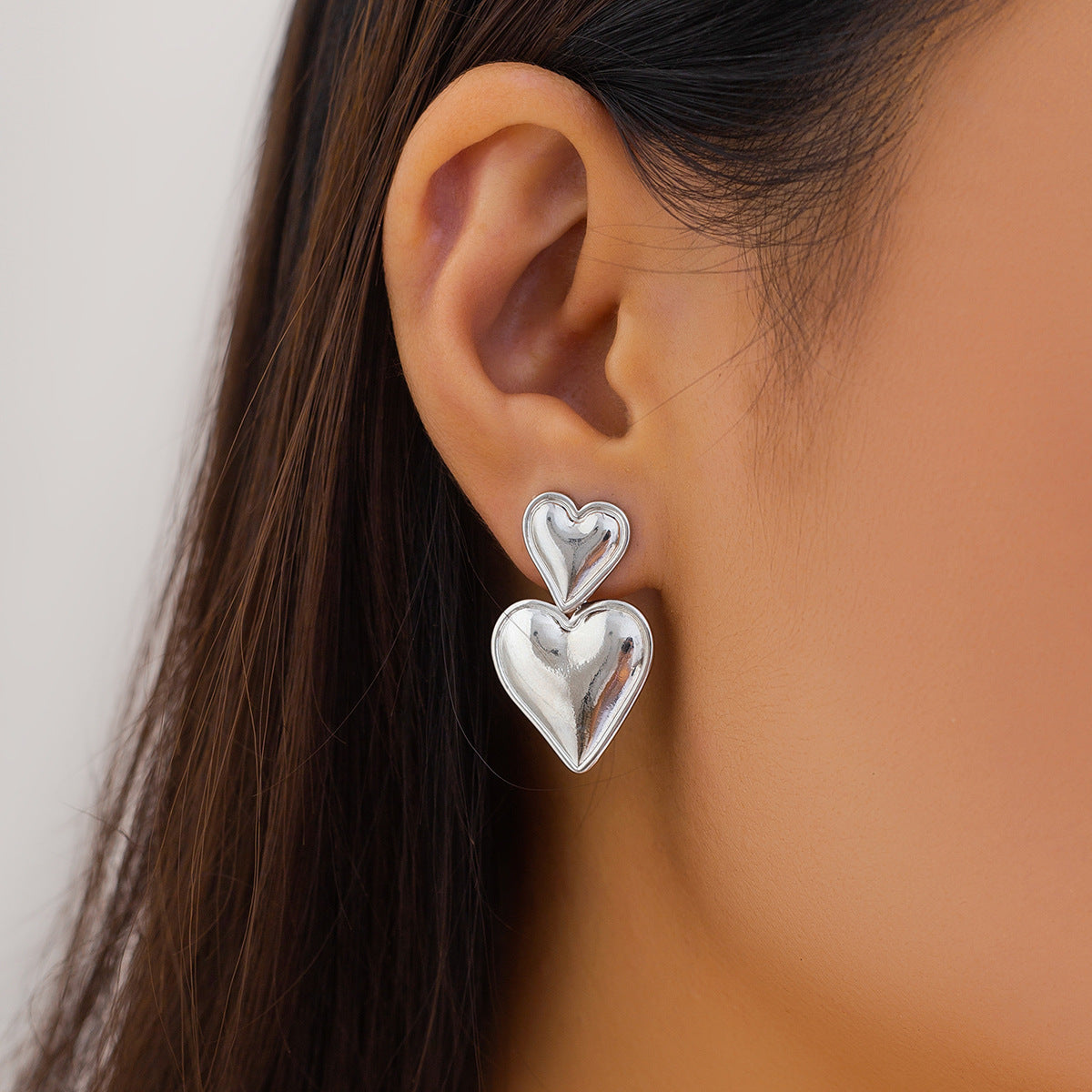 Vintage Minimalist Heart-Shaped Alloy Stud Earrings with Plated Finish for Women