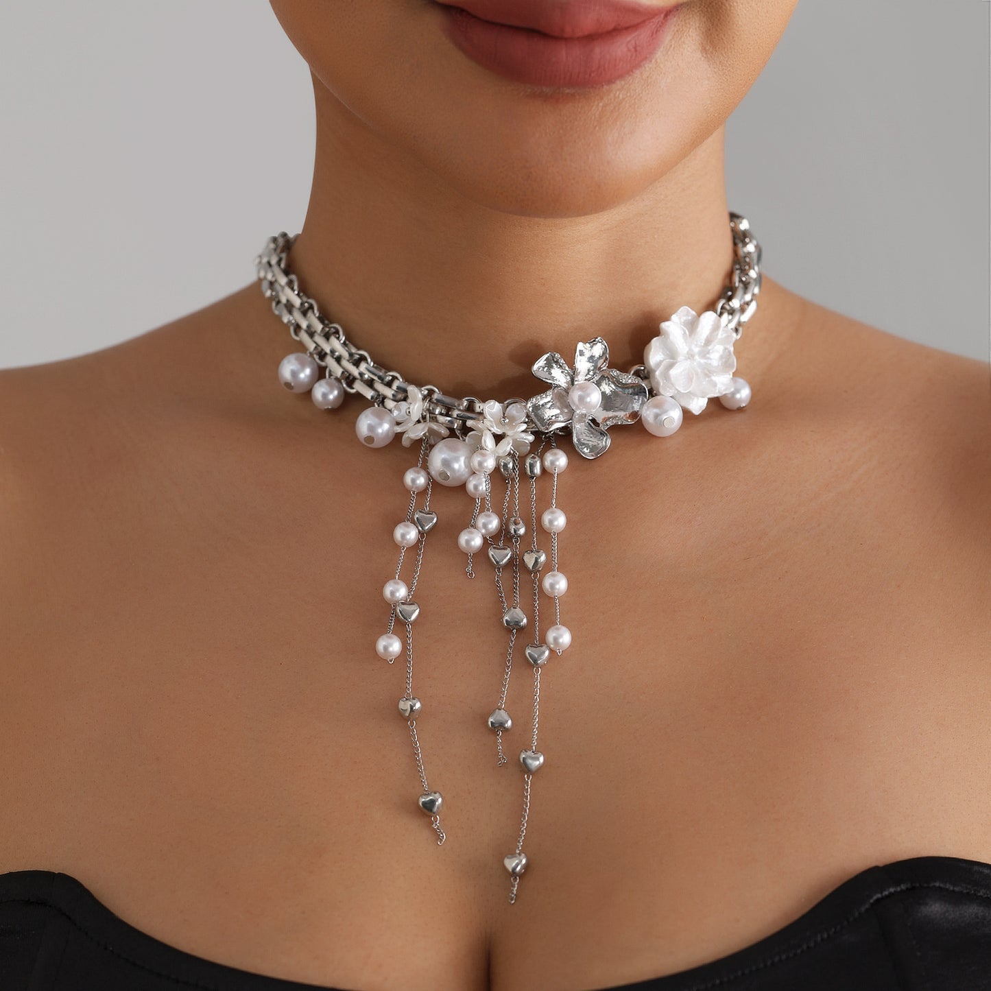 Sweet Streetwear Floral Alloy Plated Necklace with Pearl Tassel for Women