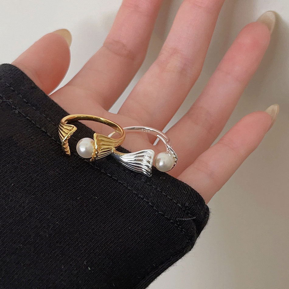 Anello Minimalista a Cuore in Argento Sterling 925 con Dettaglio Geometrico Smussato da Donna
