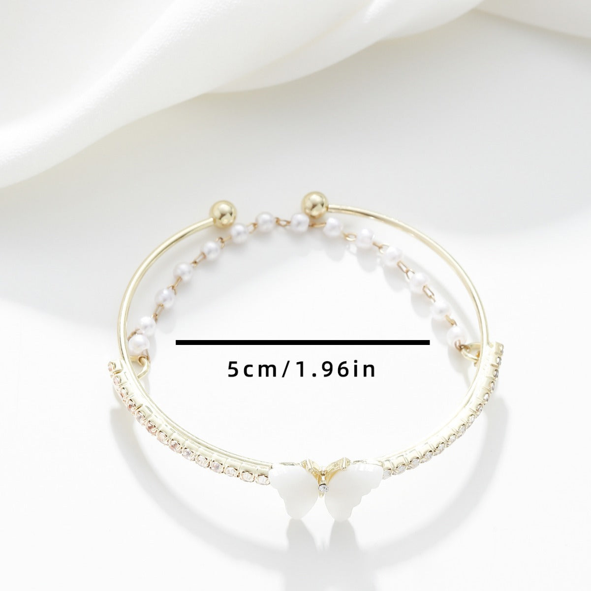 Bracciale da donna in lega a forma di farfalla con intarsi di strass e dettagli in perle, gioiello di moda minimalista
