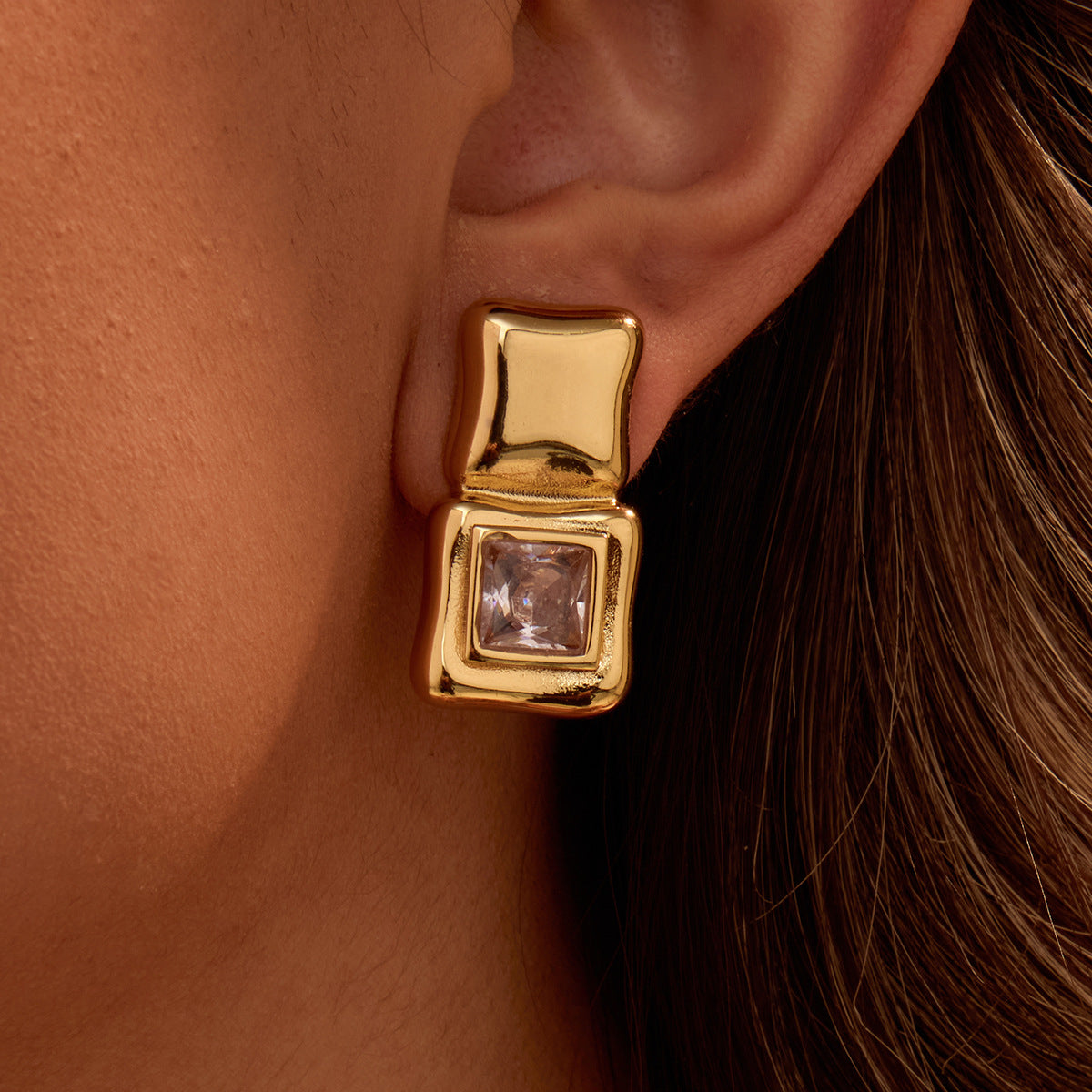 Pendientes cuadrados geométricos de acero inoxidable con circonita cúbica grande y chapado al vacío de oro de 18 quilates para mujer