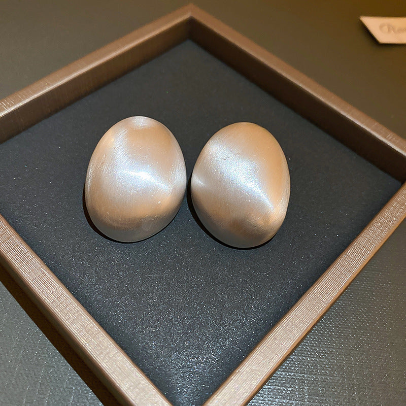 Orecchini a Nappa Geometrici Minimalisti in Metallo Placcato con Perni in Argento Sterling