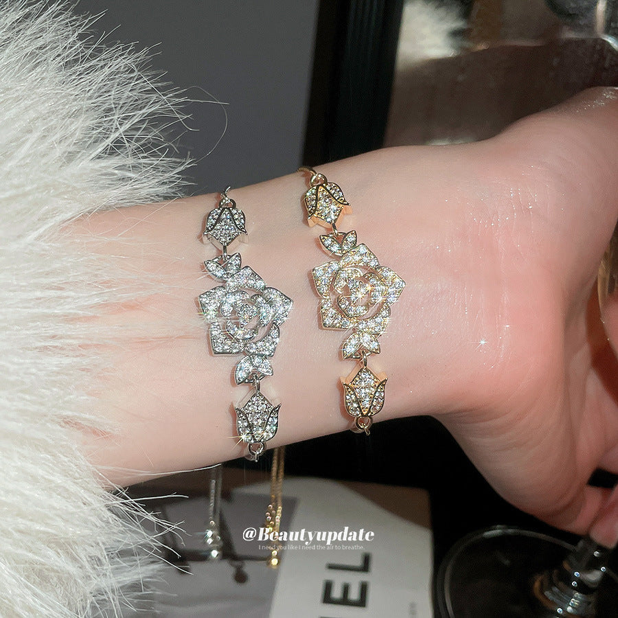 Elegante Bracciale a Mano Floreale da Donna con Intarsio in Zircone in Rame, Stile Minimalista di Lusso