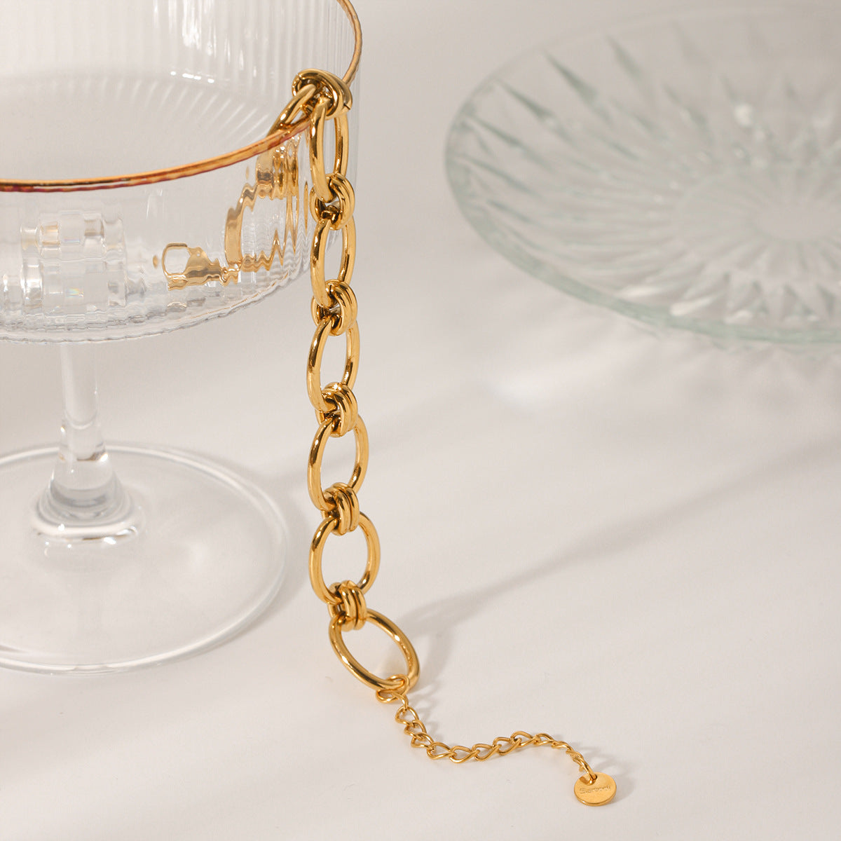 Bracciale a maglie a O geometrico minimalista in acciaio inossidabile placcato oro da donna
