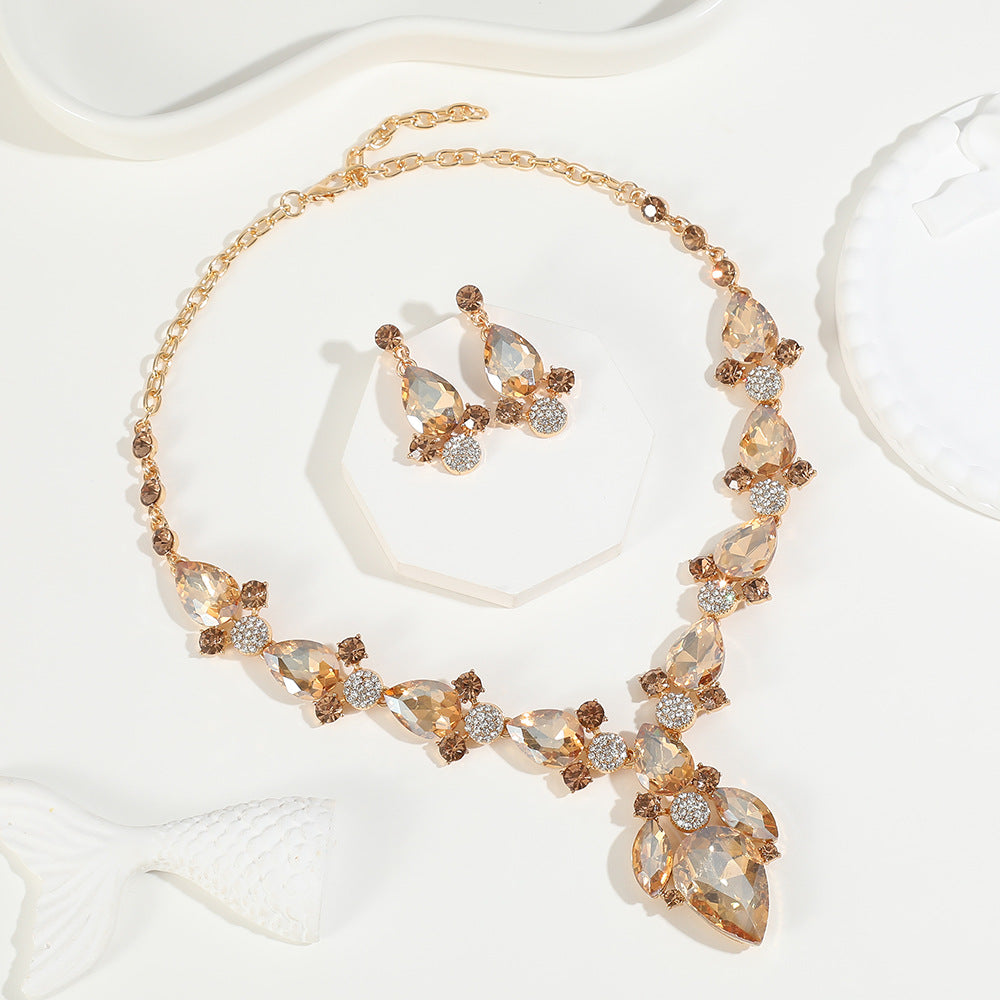 Original Design Heart-Shaped Rhinestone-Set Alloy Necklace and Earrings Set with Bubble, Circle, and Dot Stud Details for Women