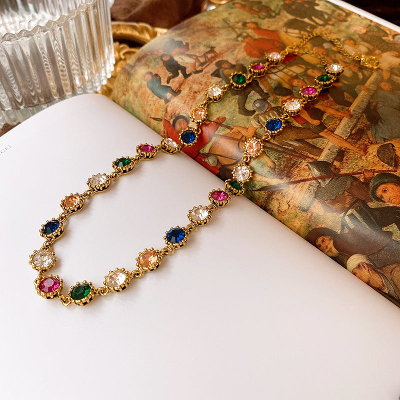 Baroque Style Geometric Pendant Necklace with Rhinestone Inlay for Women, Delicate Clavicle Chain