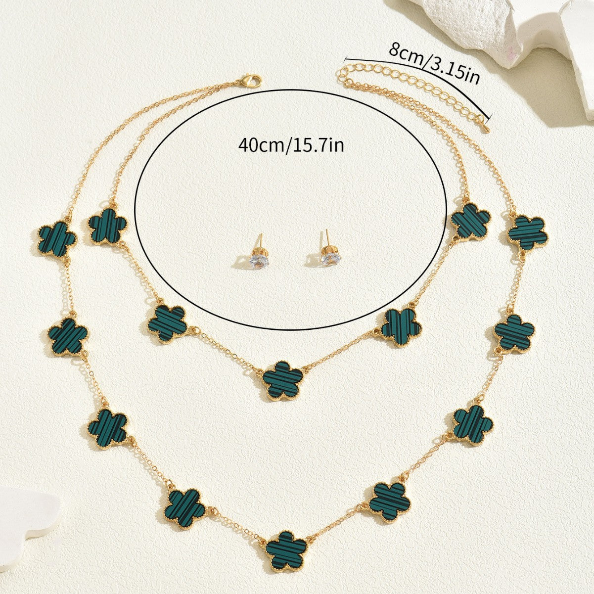 Set di collane con ciondolo in lega floreale minimalista con design a fiore di prugno e intarsi in strass per donna