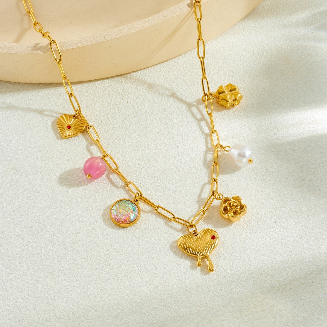 Sweet Gold Plated Rhinestone Inlaid Heart and Teardrop Floral Stainless Steel Necklace with Curb Chain