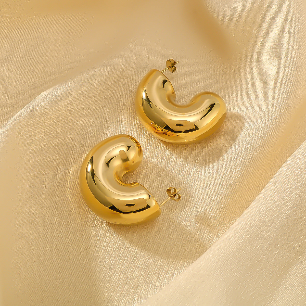 Minimalist C-Shaped Geometric Stainless Steel Earrings with 18K Gold Vacuum Plating Waterproof Fade-Resistant for Women