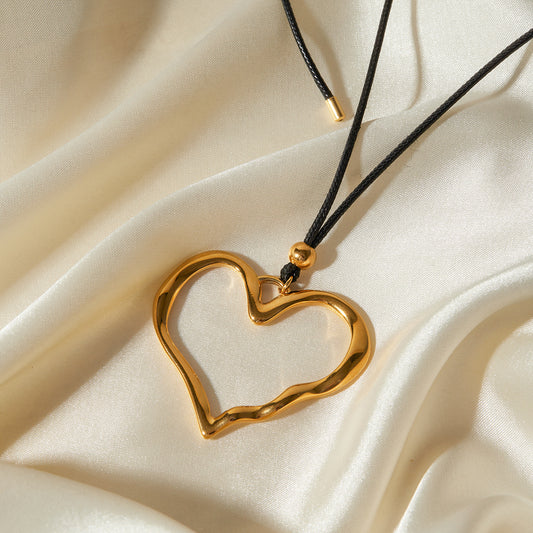 Vintage 18K Gold Plated Titanium Steel Heart Pendant Necklace with Cuban Chain
