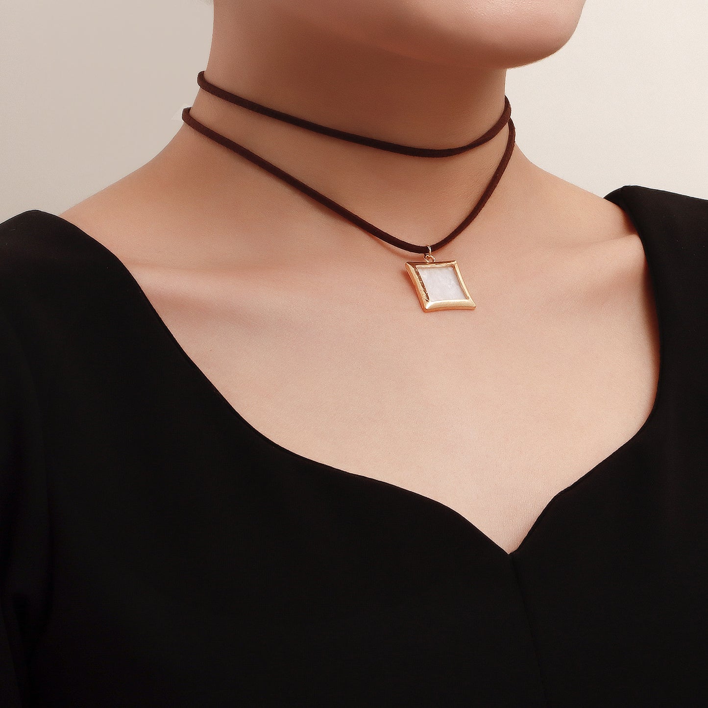 Minimalist Geometric Mother-of-Pearl Pendant Necklace for Women with Adjustable Velvet Choker and Gold-Plated Alloy Chain