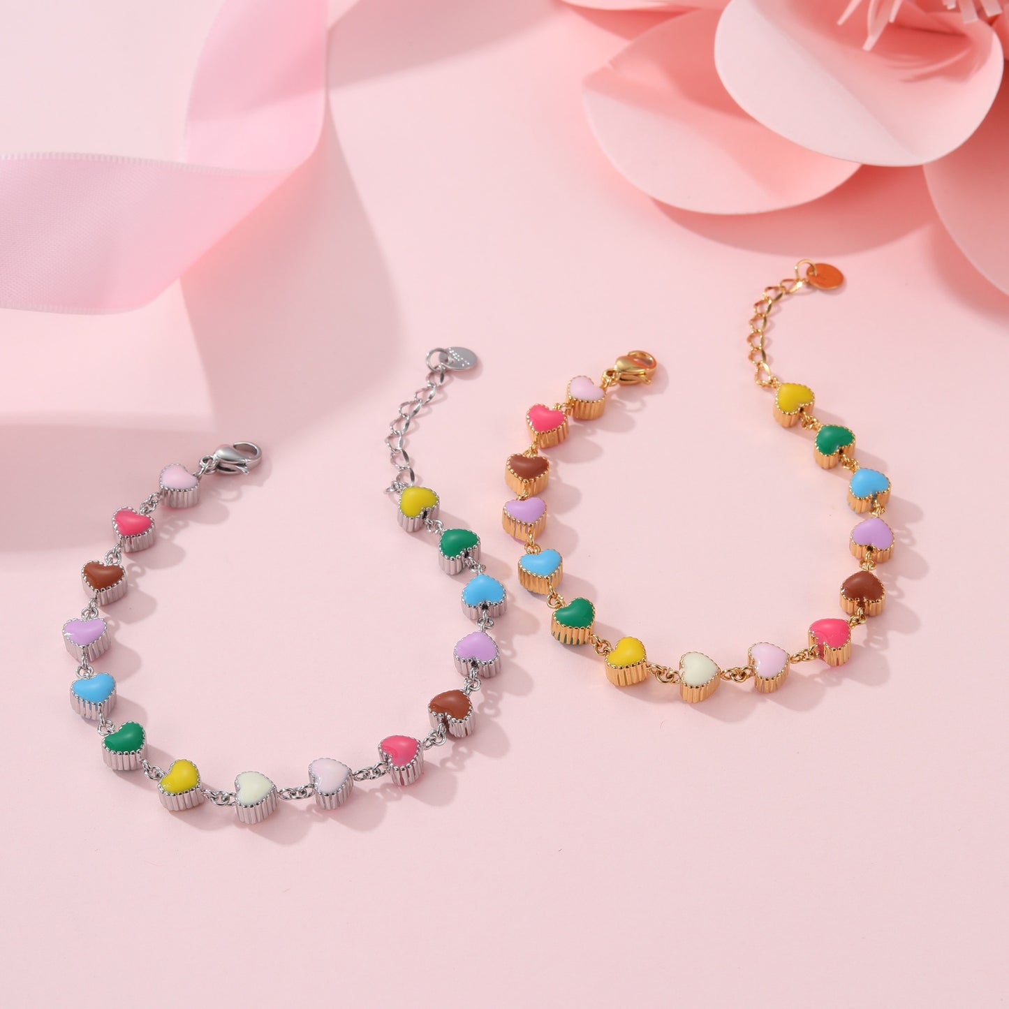 Braccialetto alla moda minimalista a forma di cuore smaltato in acciaio al titanio per donna con finitura placcata