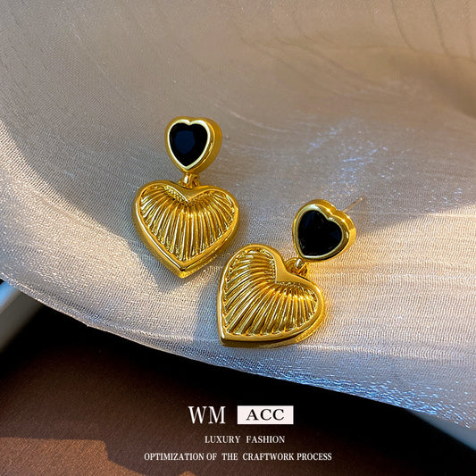 Vintage Minimalist Heart-Shaped Copper Earrings with Rhinestone Inlay and Silver-Plated Posts for Women
