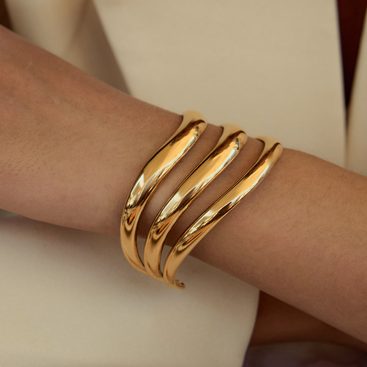 Bracciale da donna in acciaio inossidabile con polsino aperto multistrato cavo geometrico