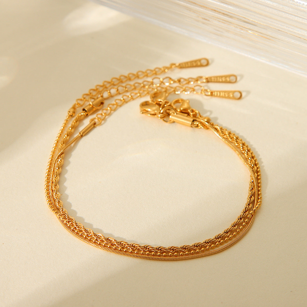 Minimalist Geometric Titanium Steel Bracelet for Women with Plated Finish and Twisted Chain Design