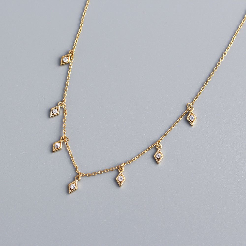 Elegante collar con colgante de plata de ley 925 geométrica con circonitas cúbicas y cadena de eslabones para mujer