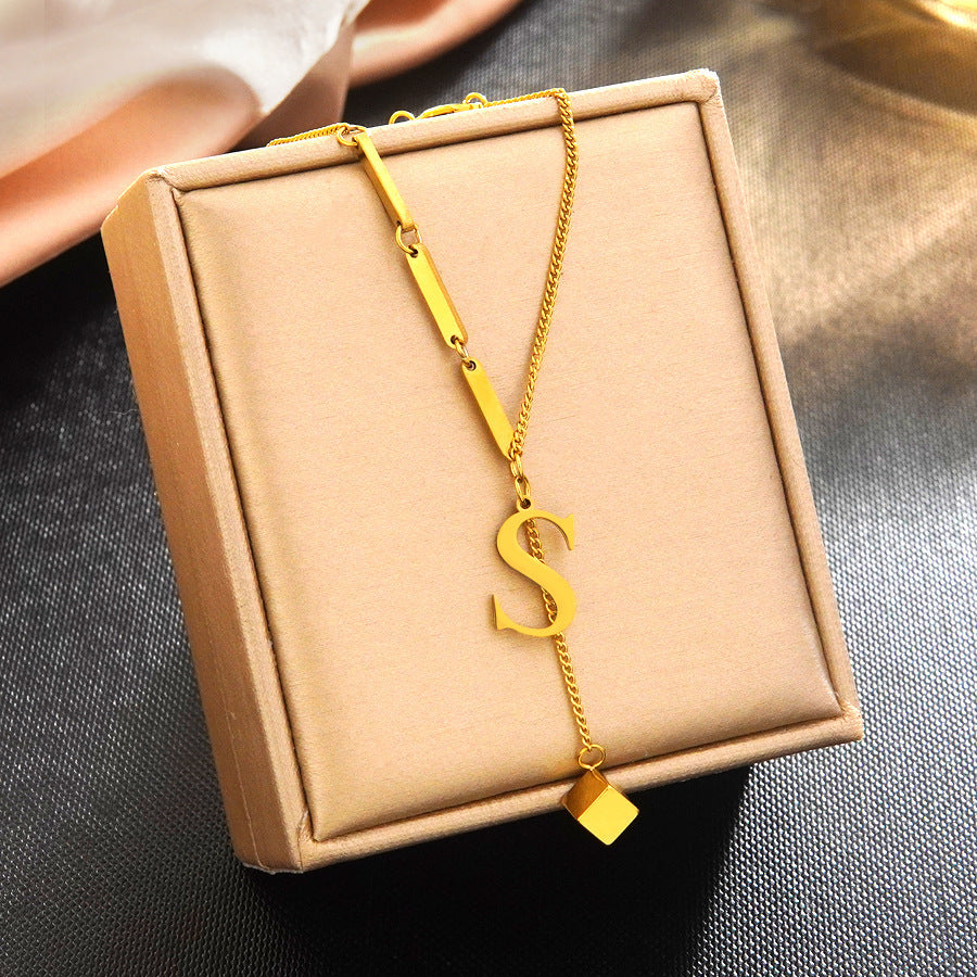Minimalist Elegant 18K Gold Plated Stainless Steel Letter Bracelet