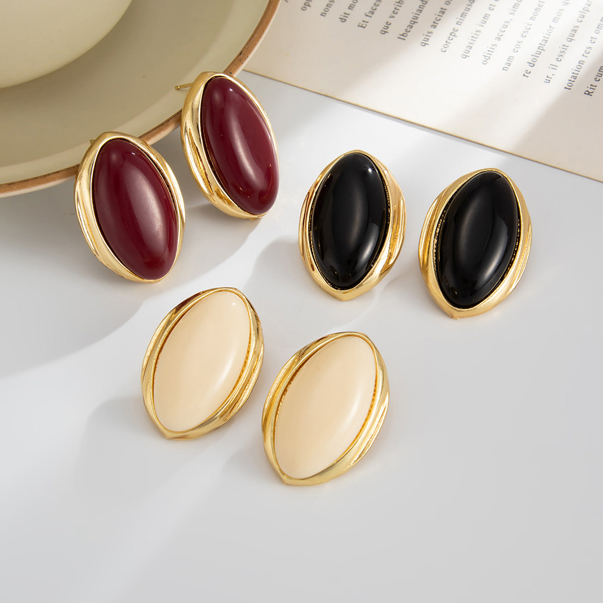 Vintage French Court Style Oval Geometric Zinc Alloy Plated Earrings for Women