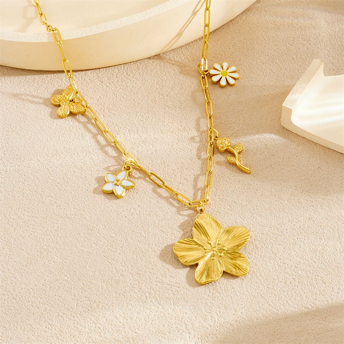 Exaggerated Floral Stainless Steel Plated Necklace Curb Chain for Women