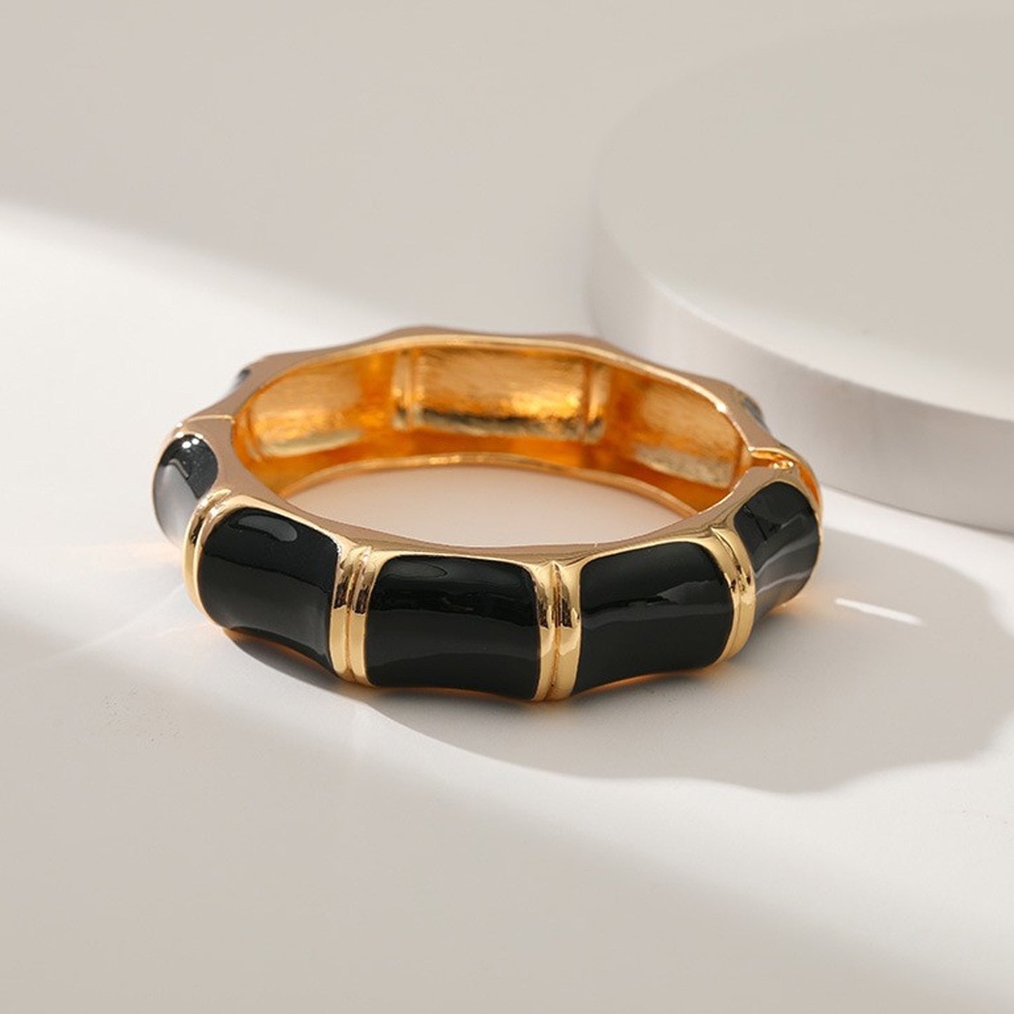 Bracciale in lega placcata a forma geometrica irregolare