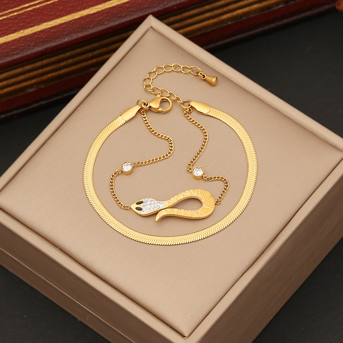 Pulsera de Acero Inoxidable con Forma de Serpiente Estilo INS con Acabado Chapado para Mujer