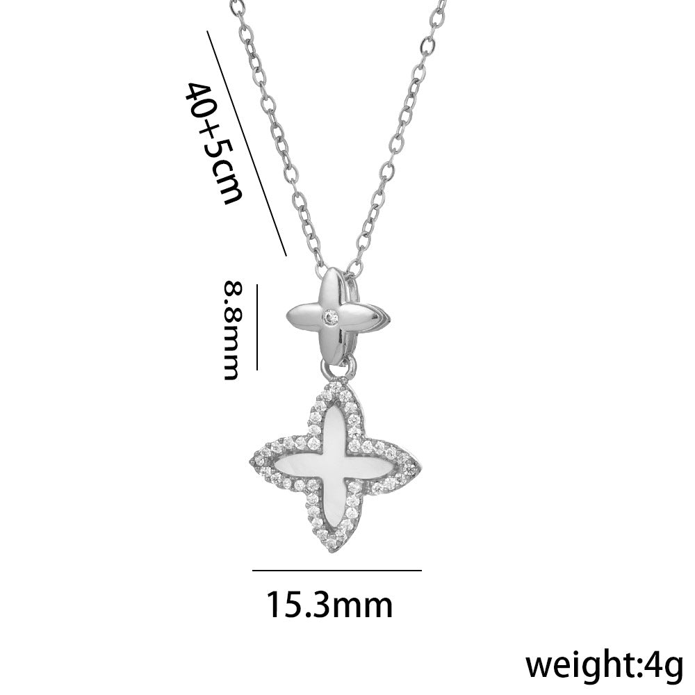 Collana a Pendente Trifoglio Minimalista da Donna in Acciaio al Titanio con Intarsio di Strass e Finitura Placcata su Catena ad O