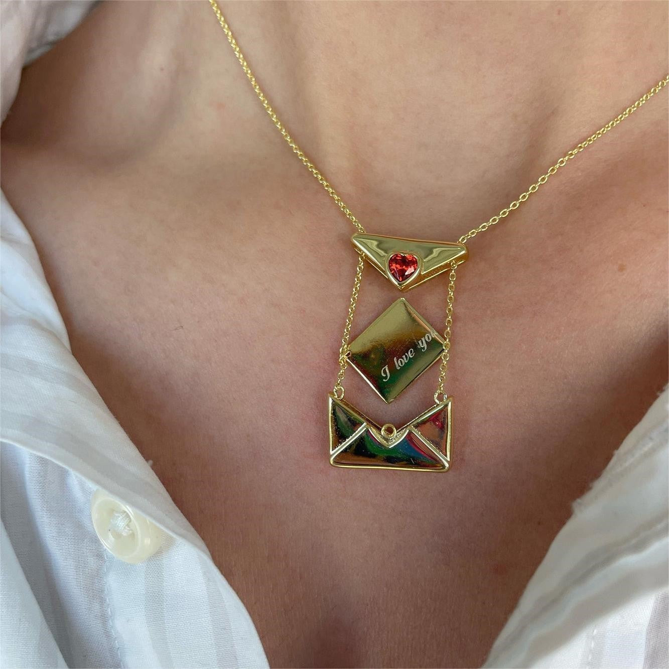 Collana Pendente Minimalista a Cuore in Acciaio al Titanio Placcato Oro per Donna e Uomo