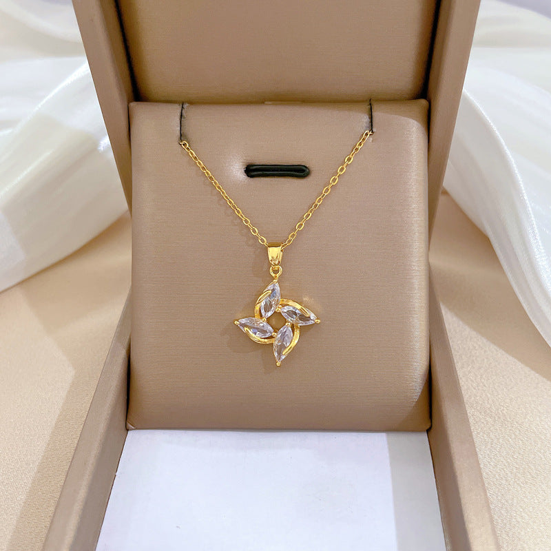 Collana minimalistica con pendente a luna geometrico da donna e uomo con catena in acciaio inossidabile e intarsio di strass