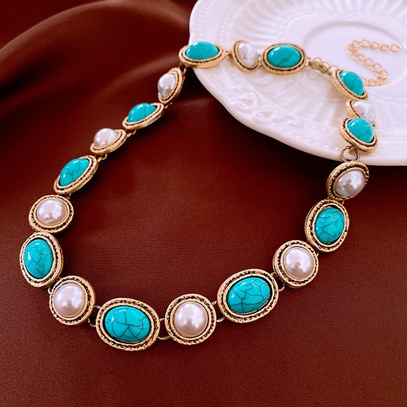 Set di bracciale con perline triangolari e collana a clavicola da donna in stile vintage, gioielli placcati in lega con design geometrico