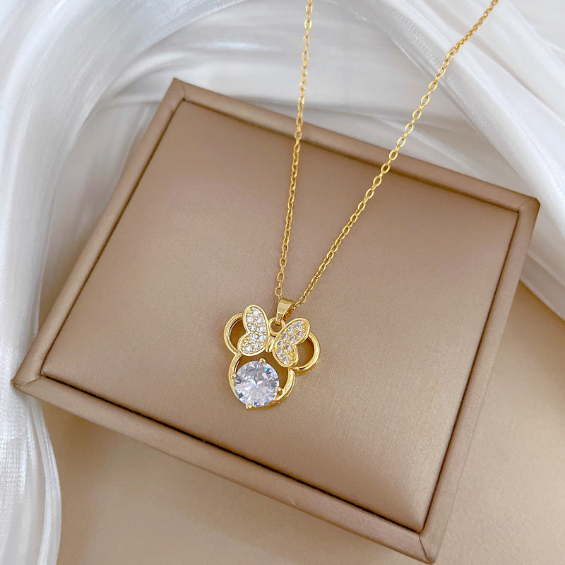 Collar con colgante de mariposa, elegante cadena de acero de titanio con diamantes de imitación, dulce diseño geométrico de luna para mujeres y hombres