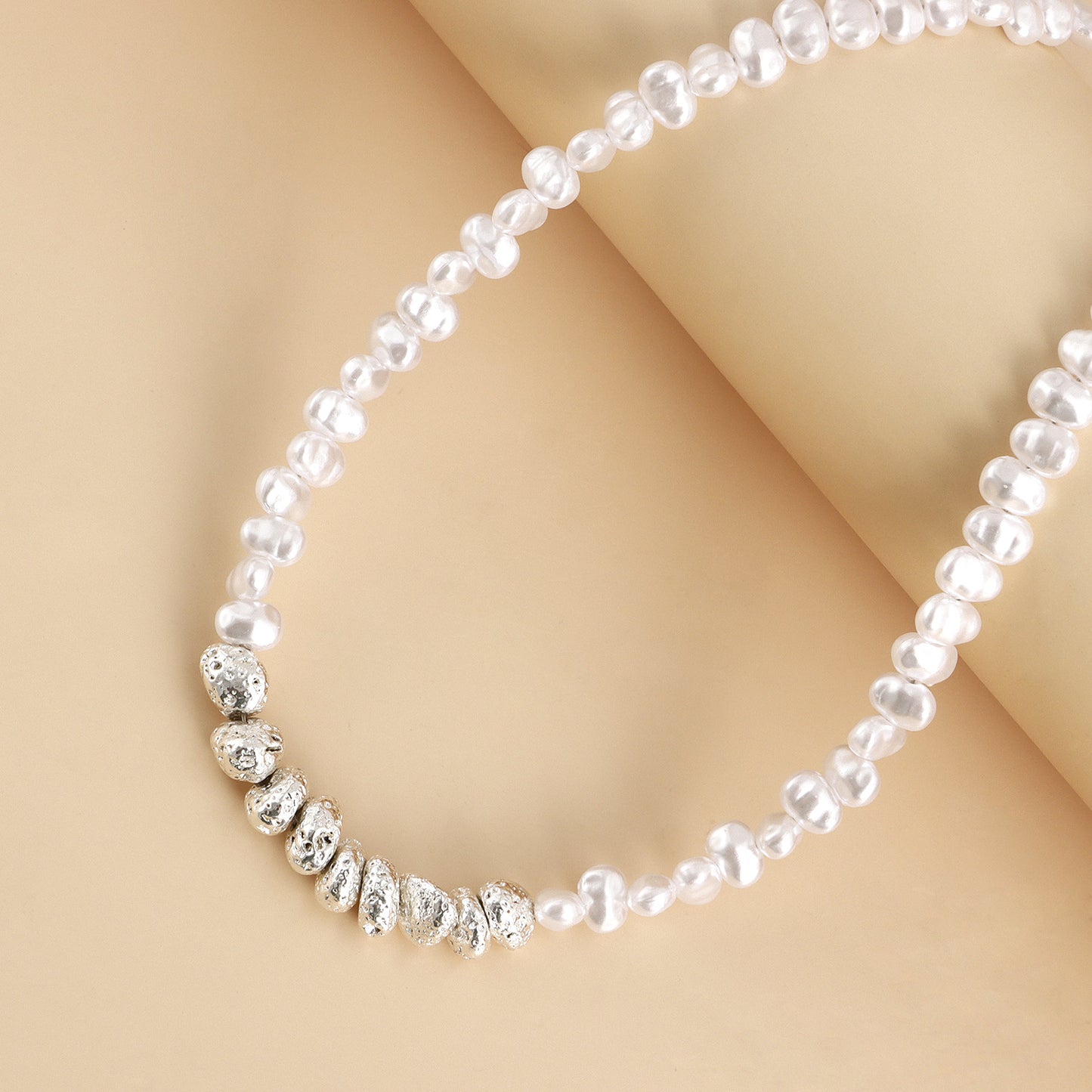 Geometric Style Alloy Pendant Necklace for Women with Plated Finish and Beaded Design