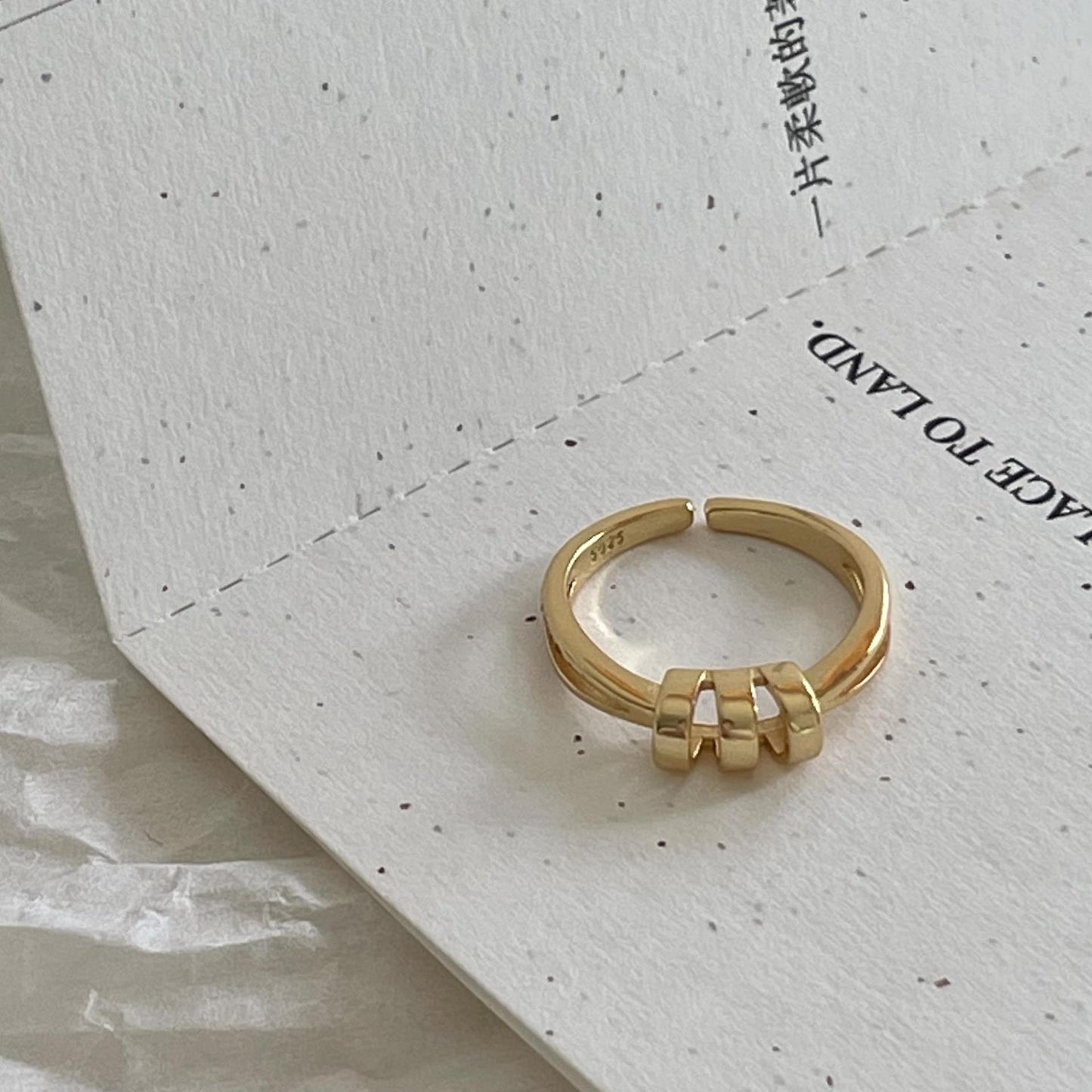 Anillo minimalista de plata de ley S925 con diseño circular geométrico para mujer