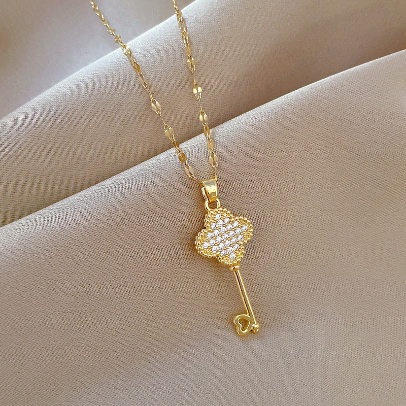 Minimalist Clover-Shaped Titanium Steel Necklace with Rhinestone Inlay for Women and Men, Delicate Clavicle Chain