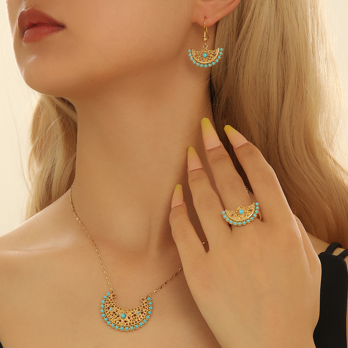 Conjunto minimalista de collar y pendientes de aleación con forma de abanico y acabado chapado, estilo retro americano, para mujer