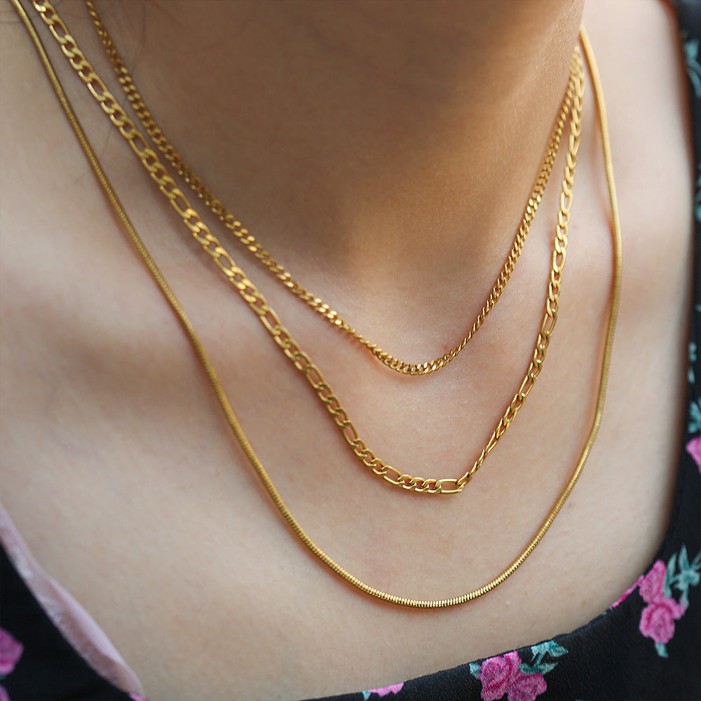 Set di collane a clavicola impilabili a forma di U minimaliste in acciaio inossidabile placcato oro da donna