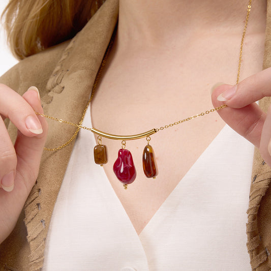 Collana con ciondolo geometrico artistico retrò da donna in acciaio inossidabile con finitura placcata