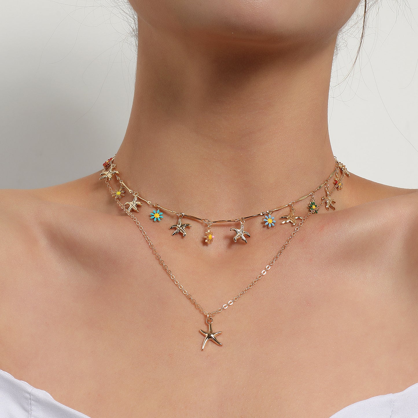Hawaiian Style Alloy Star Pendant Necklace for Women Floral Enamel-Drop Design