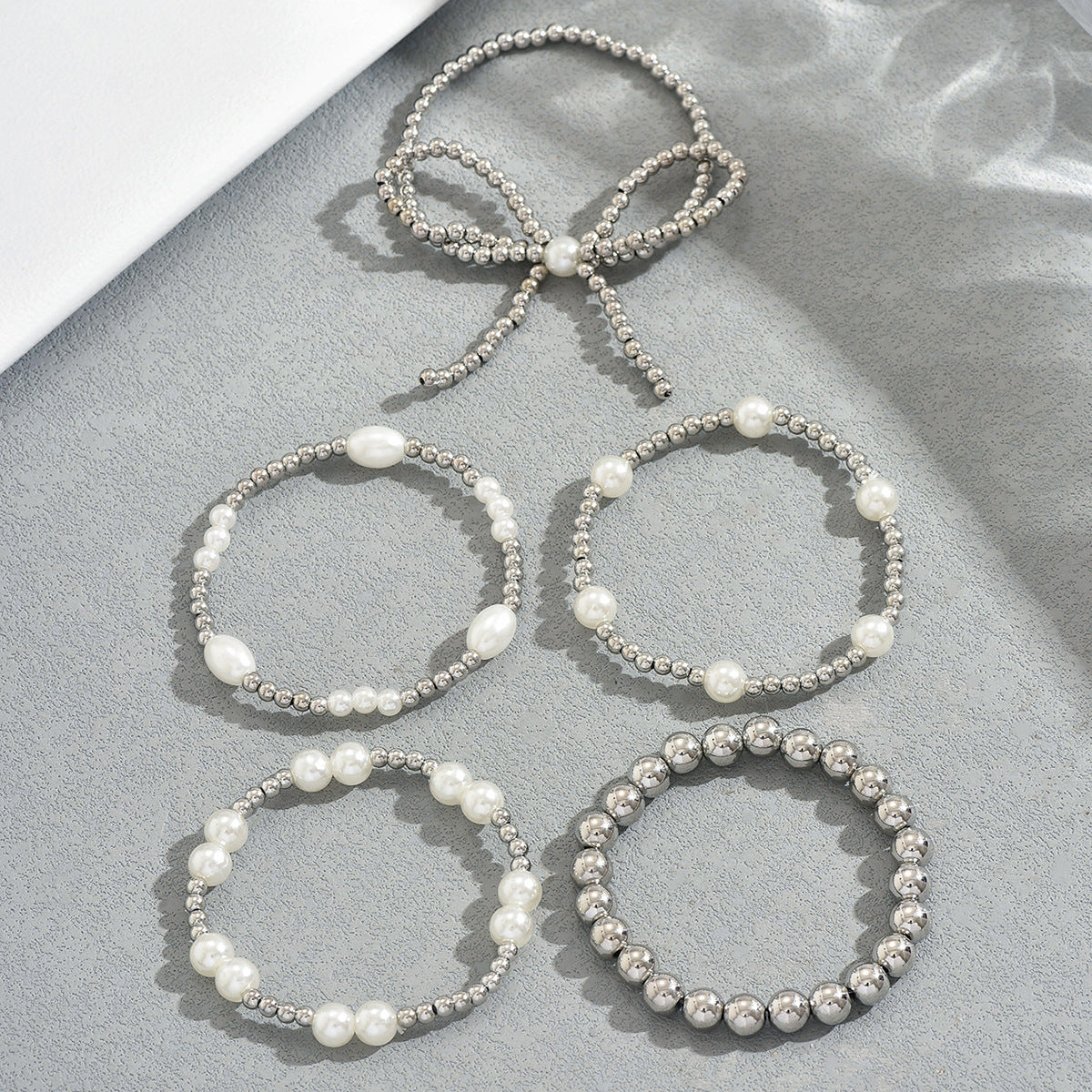 Set di bracciali da donna intrecciati con nodo a fiocco geometrico minimalista multistrato impilabile