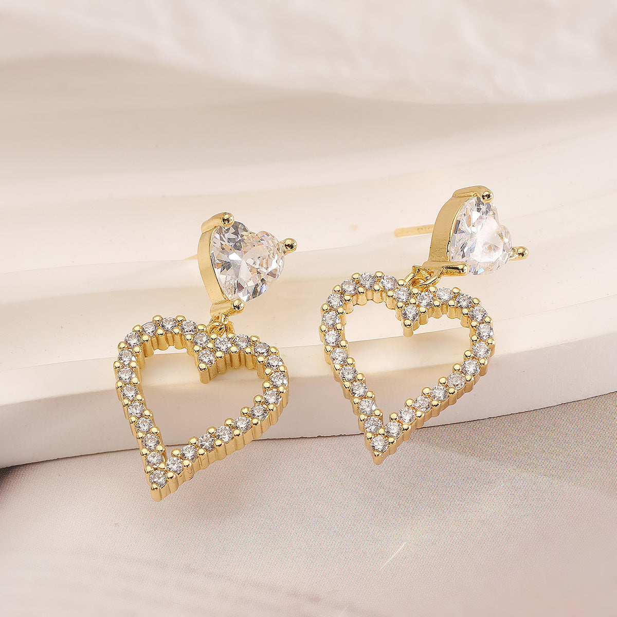 Orecchini Minimalisti a Cuore in Rame Placcato Oro 18K da Donna