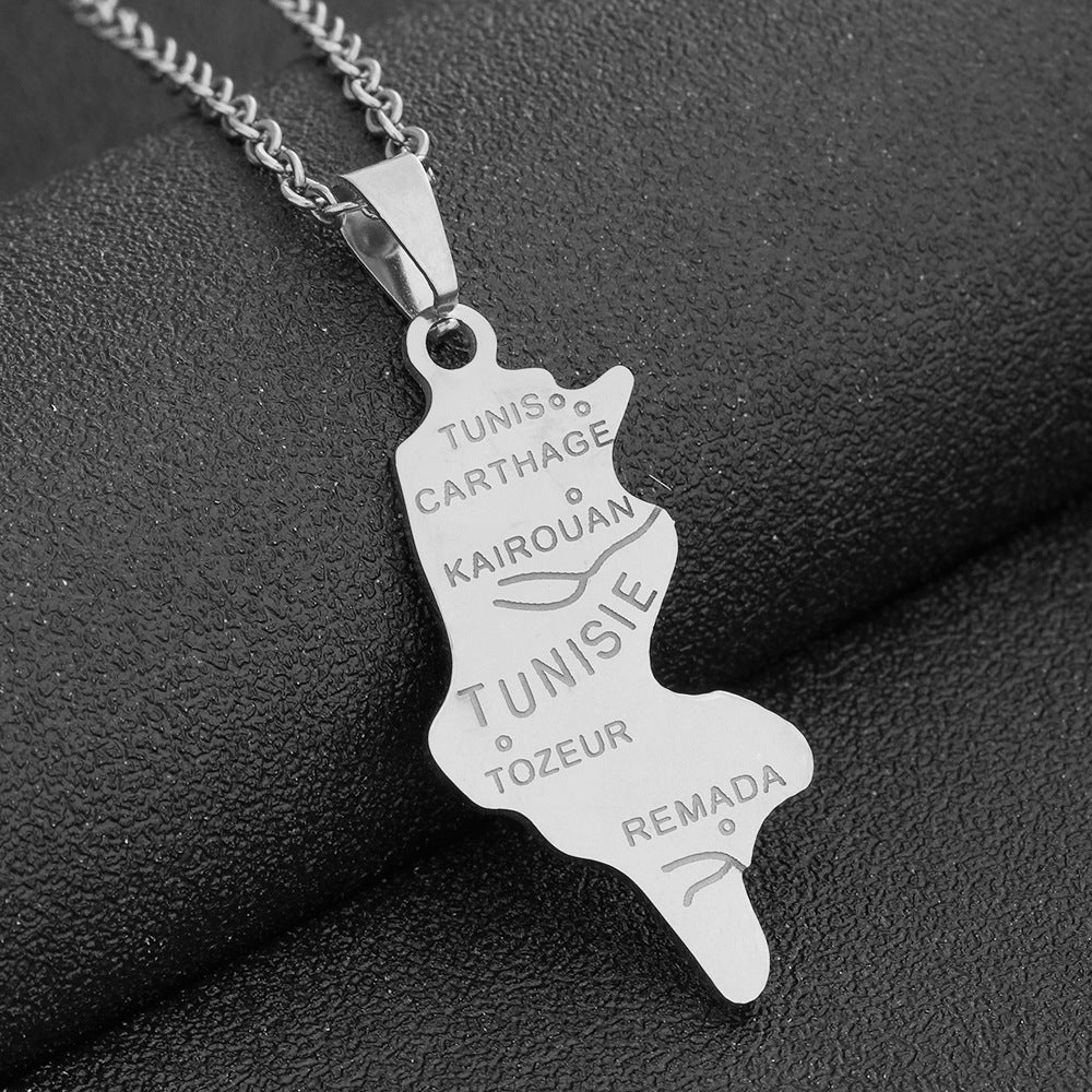 Collana pendente geometrica stile etnico in acciaio inossidabile con charm in acciaio al titanio e finitura placcata