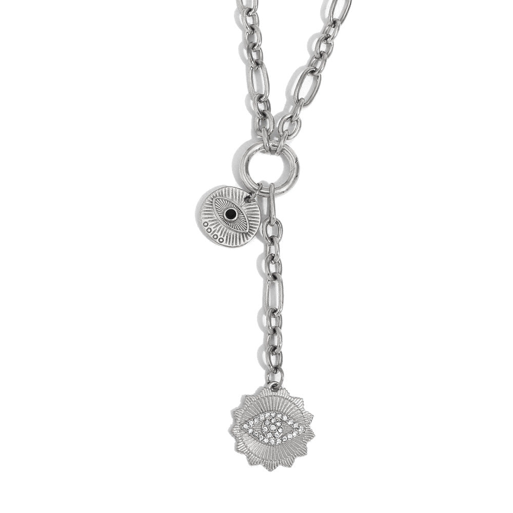 Collana girocollo con ciondolo a cuore in acciaio inossidabile minimalista placcato oro 18 carati e nappe pendenti su catena O-ring