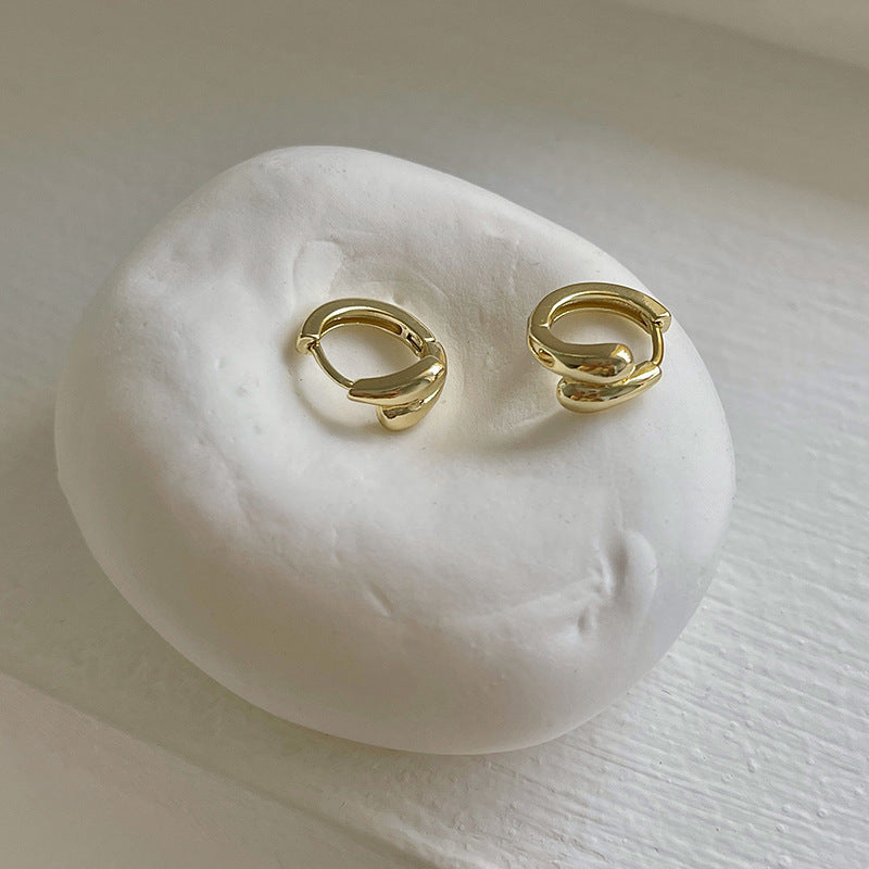 Orecchini a perno geometrici minimalisti in metallo con finitura placcata da donna, gioielli per l'orecchio lussuosi, alla moda e versatili per tutti i giorni