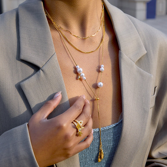 Collar con dije geométrico minimalista de acero de titanio con dije colgante chapado en oro de 18 quilates y chapado al vacío de PVD para mujer