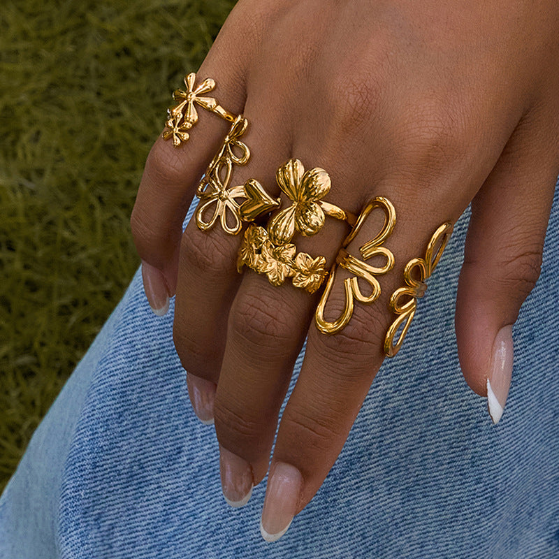 Anello in acciaio al titanio a motivo floreale geometrico da donna con finitura placcata, gioielli di moda di lusso in acciaio inossidabile