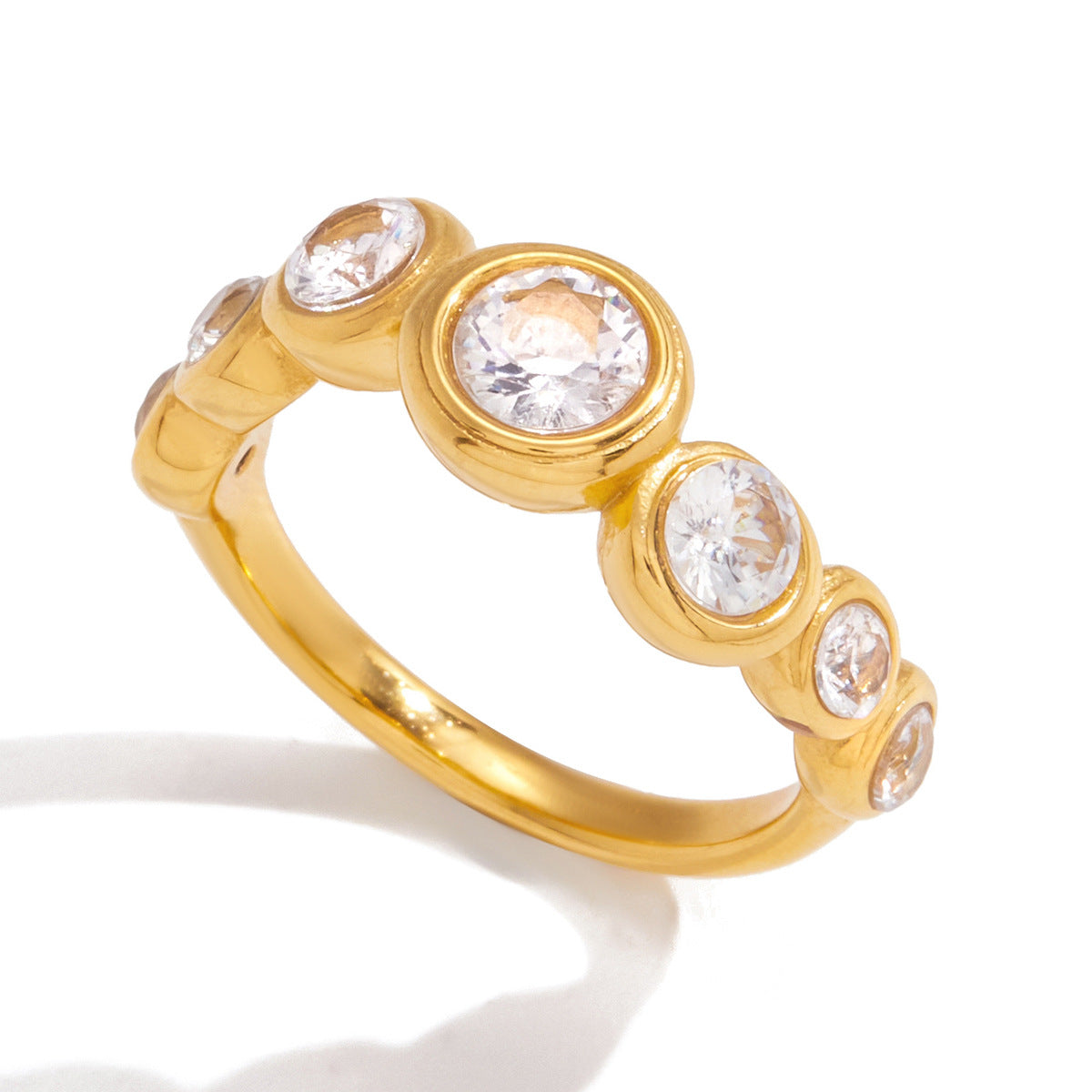 Anillo de Acero de Titanio Geométrico Minimalista con Incrustaciones de Pedrería Bañado para Mujer