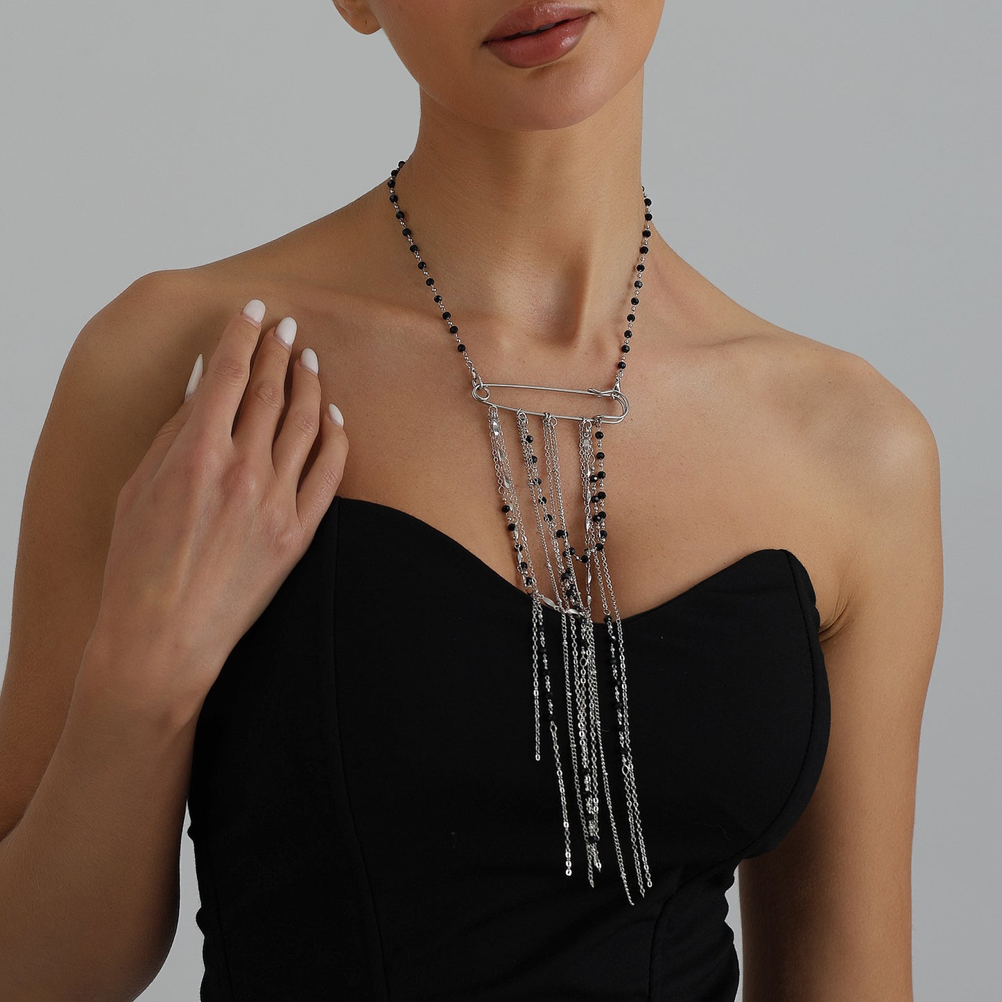 Streetwear Geometric Iron Plated Tassel Necklace for Women