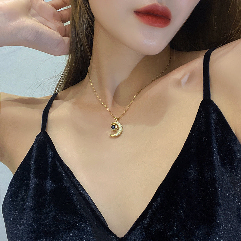 Sweet Minimalist Geometric Moon Pendant Necklace 18K Gold Plated Titanium Steel Lip Chain Unisex Choker